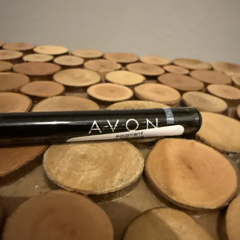 Avon Ultra Luxury Eye Liner Pencil - Eggplant SEALED‎